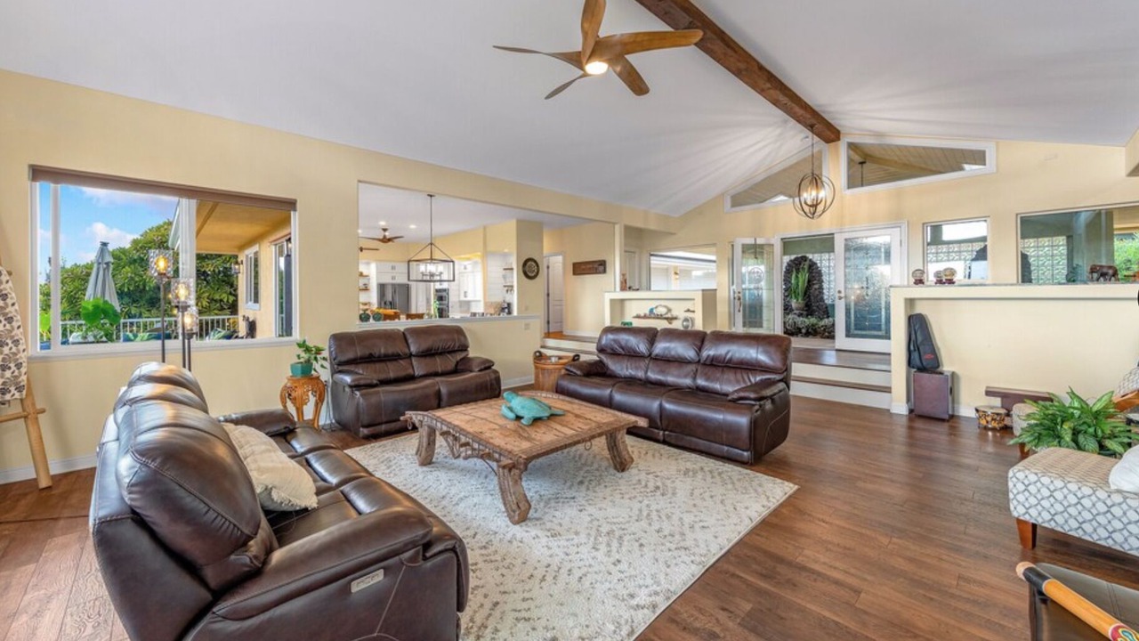 Photo of Livingroom in Waikoloa Village