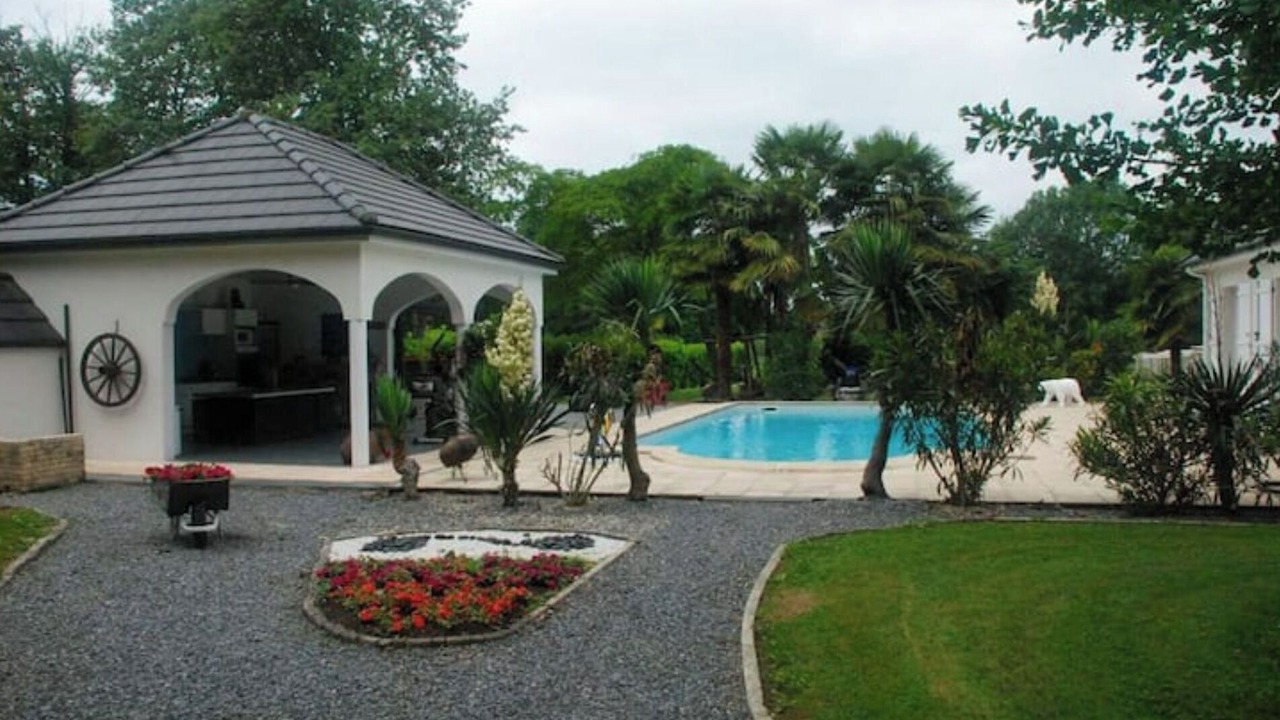 Photo of Outdoor in Limendous