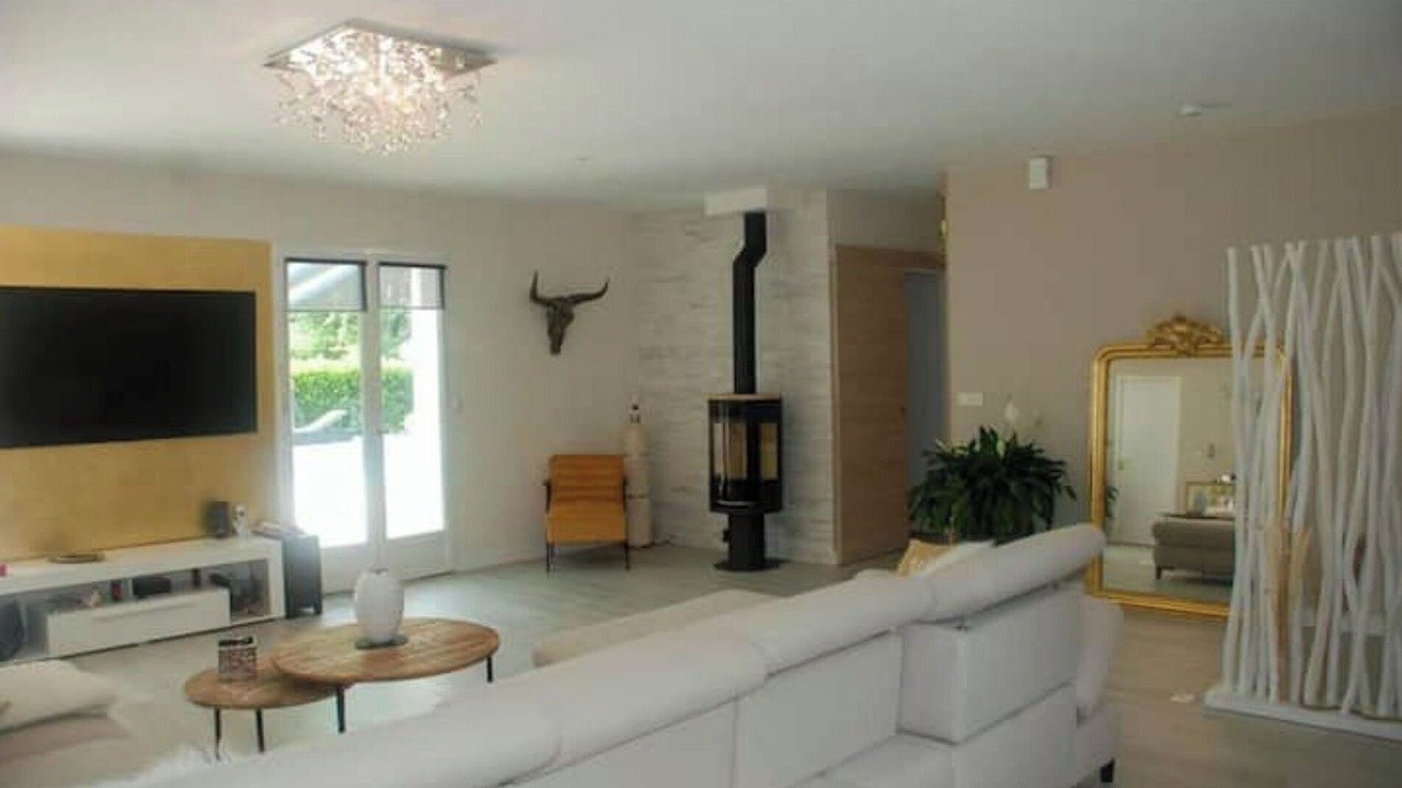 Photo of Livingroom in Limendous