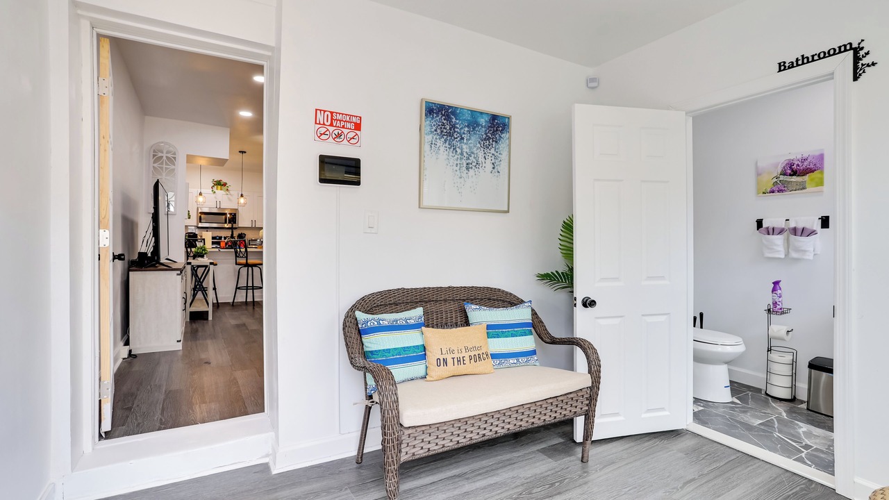 Photo of Livingroom in West Philadelphia