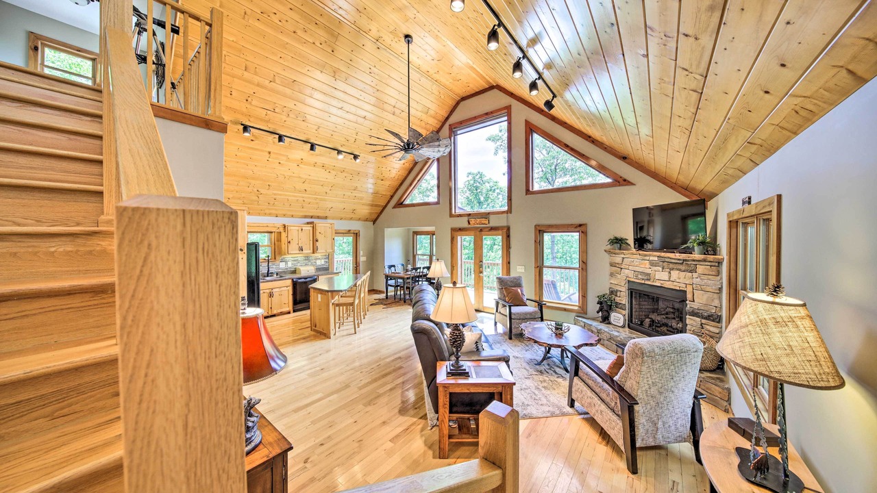 Photo of Livingroom in Indian Rock Springs