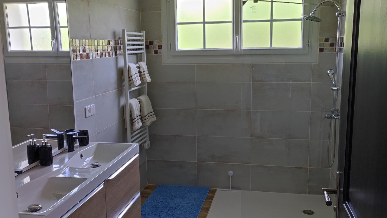 Photo of Bathroom in Cendrieux