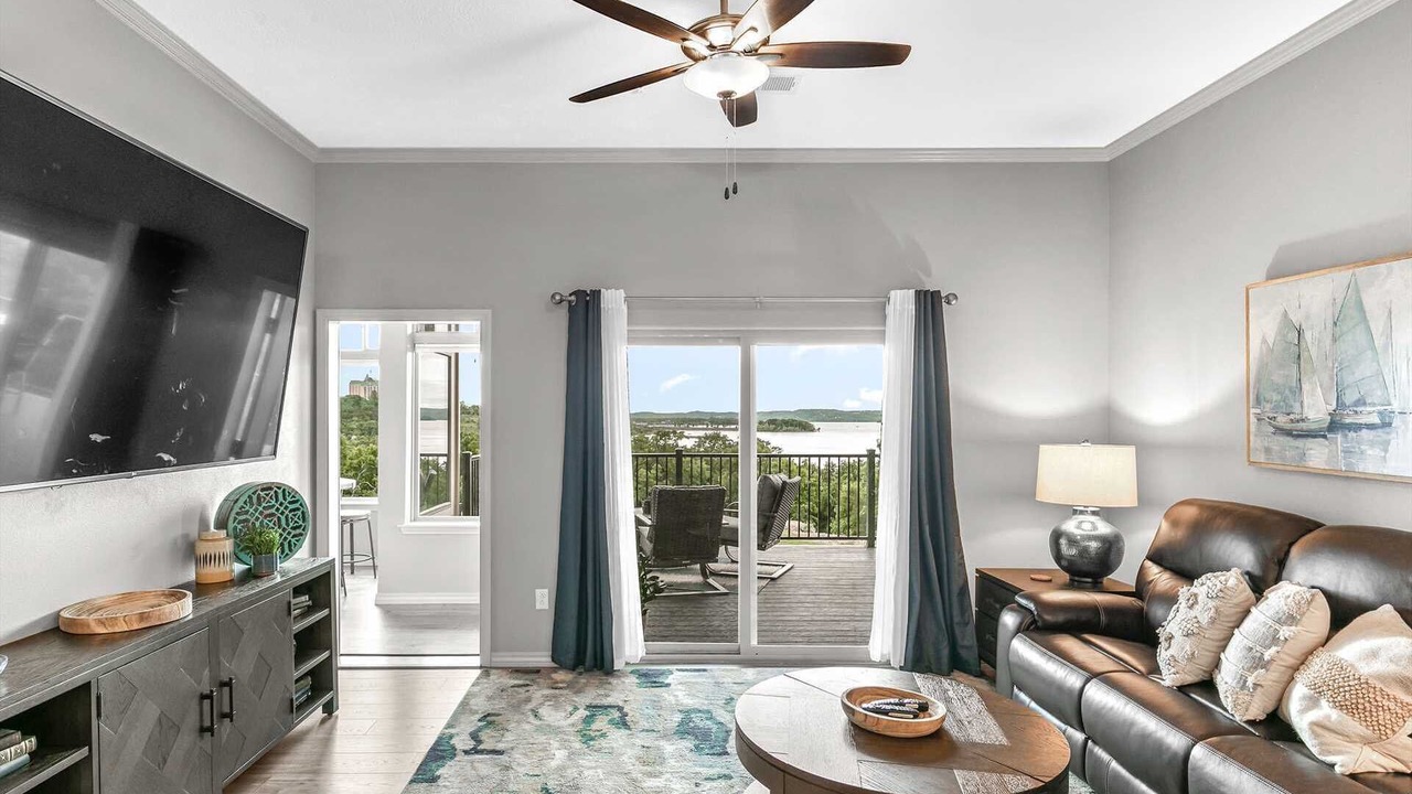 Photo of Livingroom in Table Rock