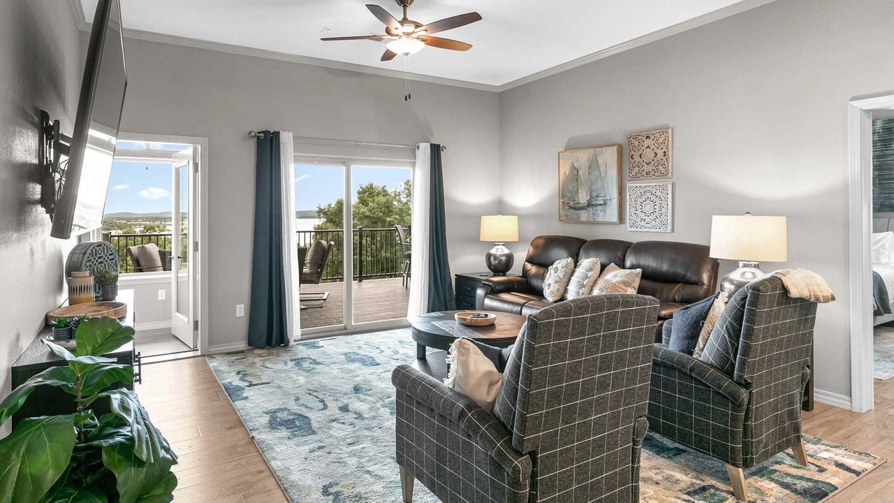 Photo of Livingroom in Table Rock