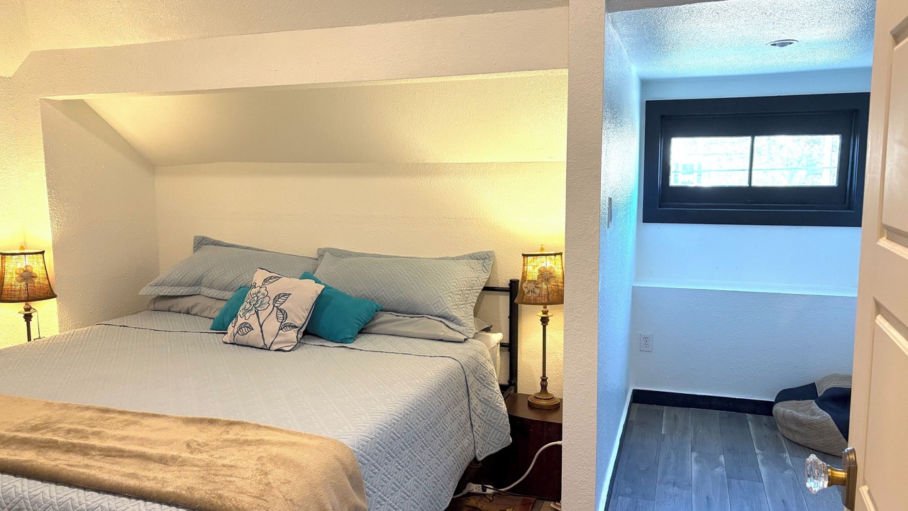 Photo of Bedroom in Midtown