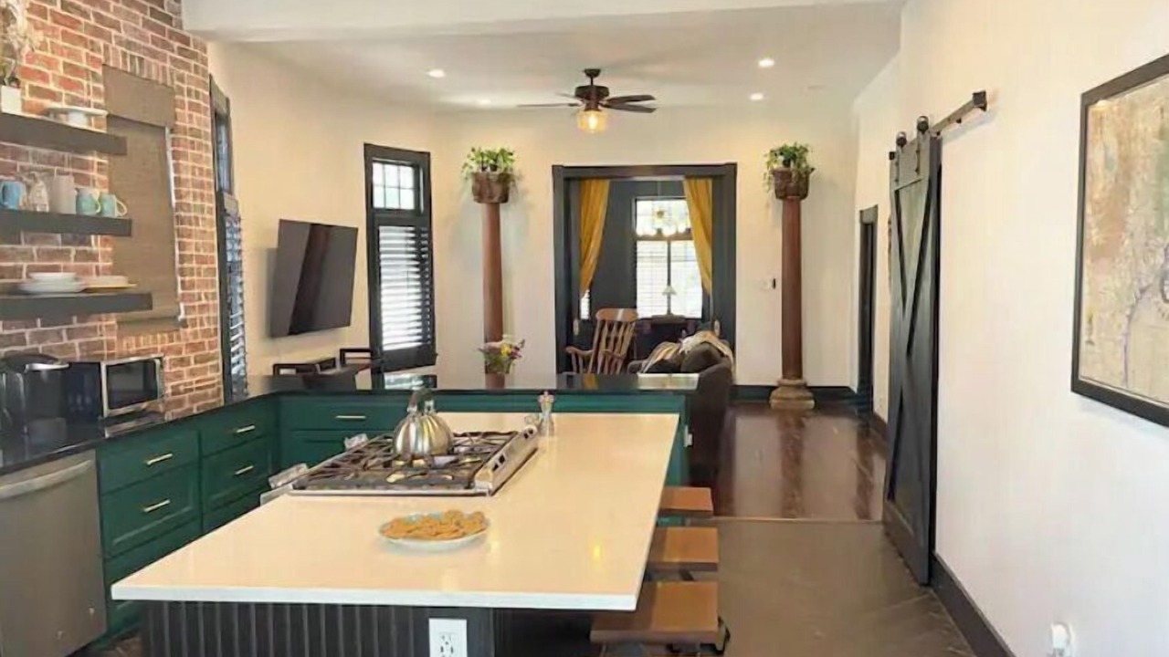 Photo of Bedroom in Midtown