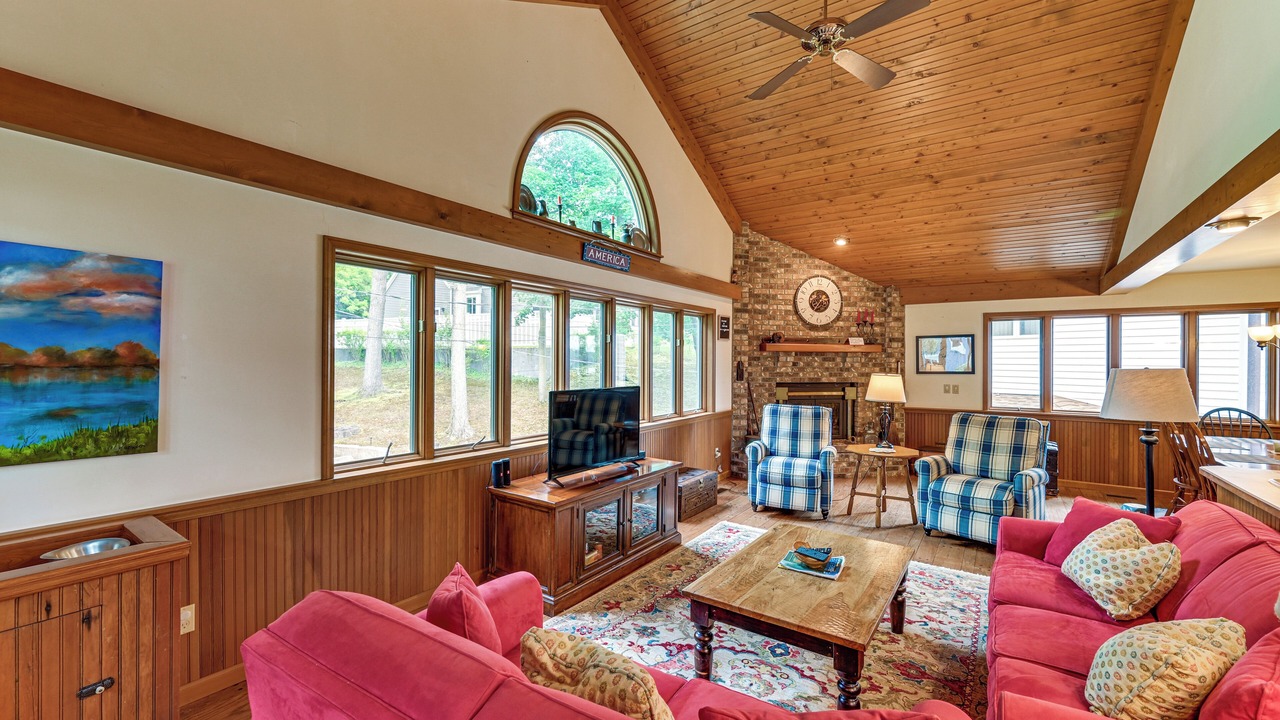Photo of Livingroom in Three Rivers