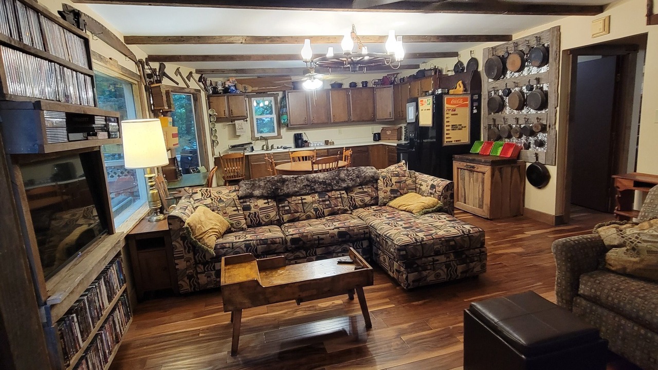 Photo of Livingroom in Bellmore
