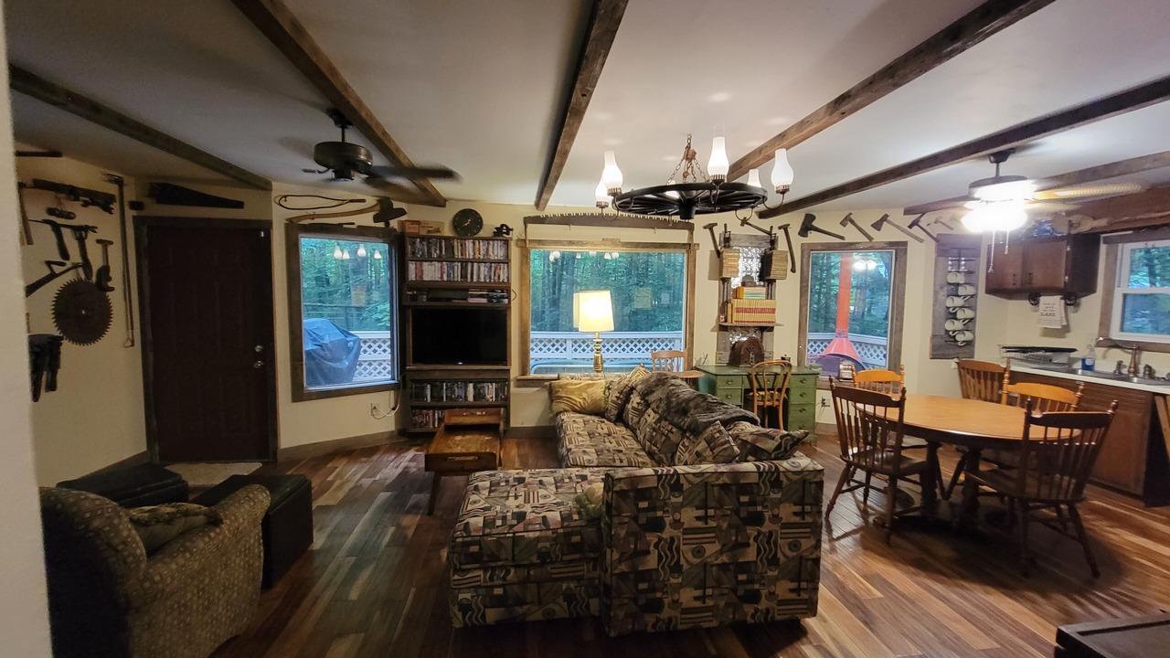 Photo of Livingroom in Bellmore