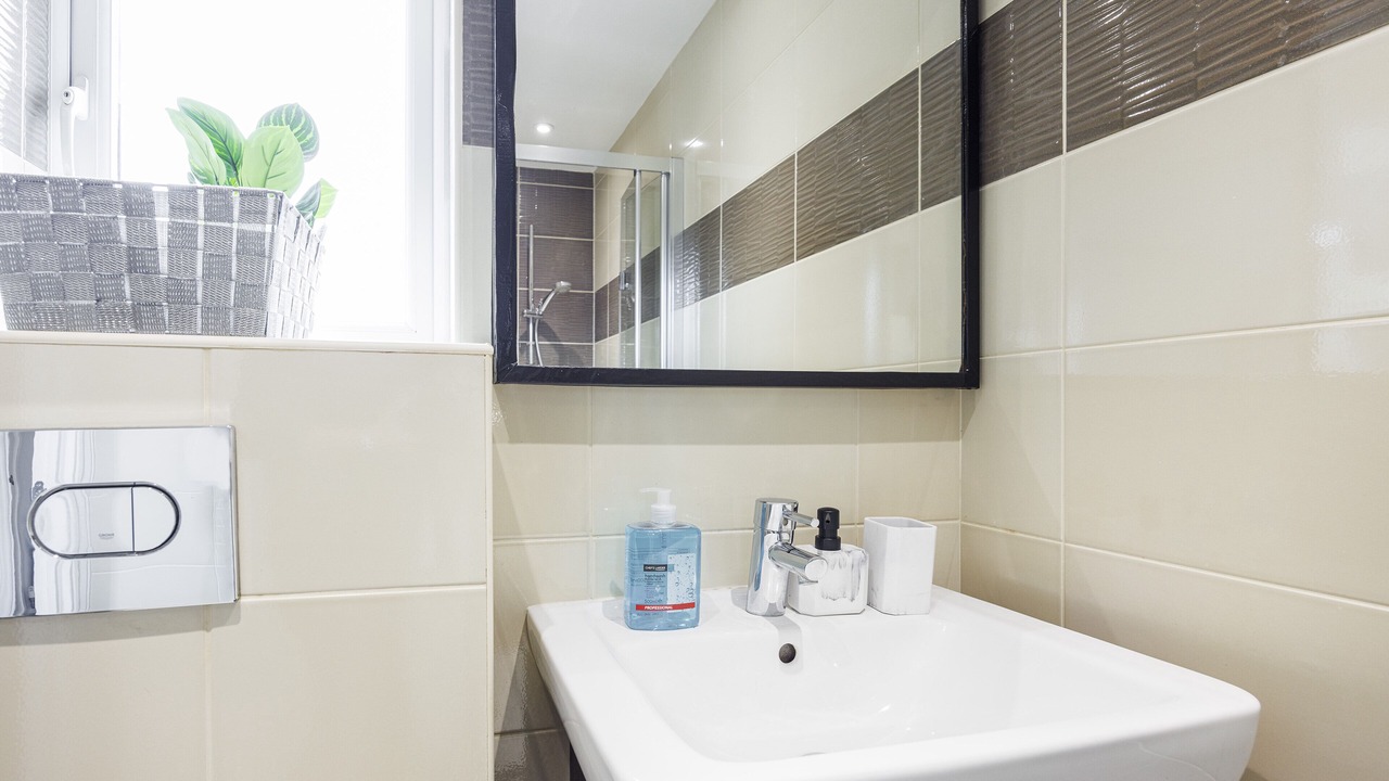 Photo of Bathroom in Tatenhill