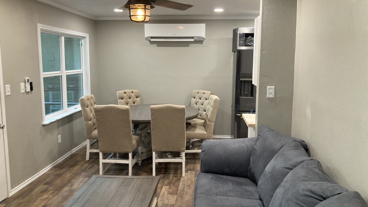 Photo of Livingroom in Mineola