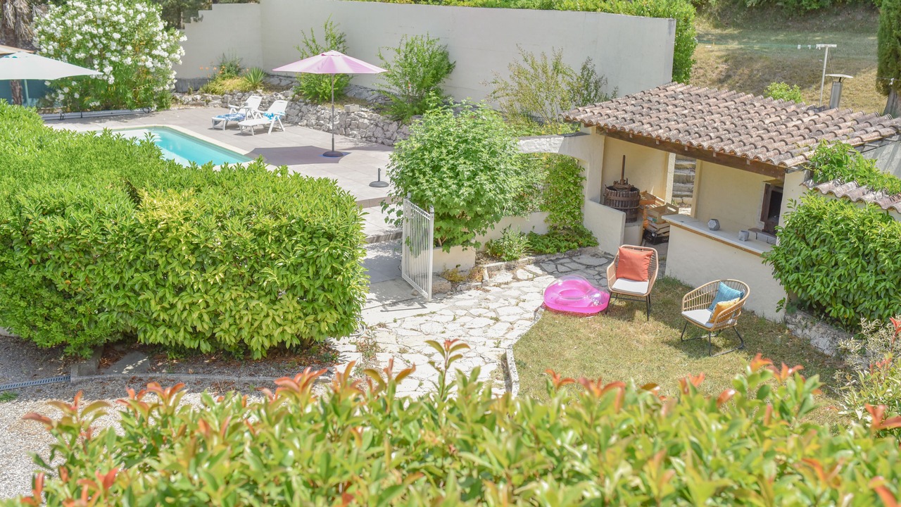 Photo of Outdoor in Grospierres