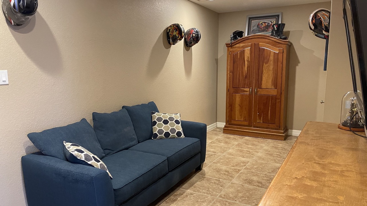 Photo of Livingroom in Beach City