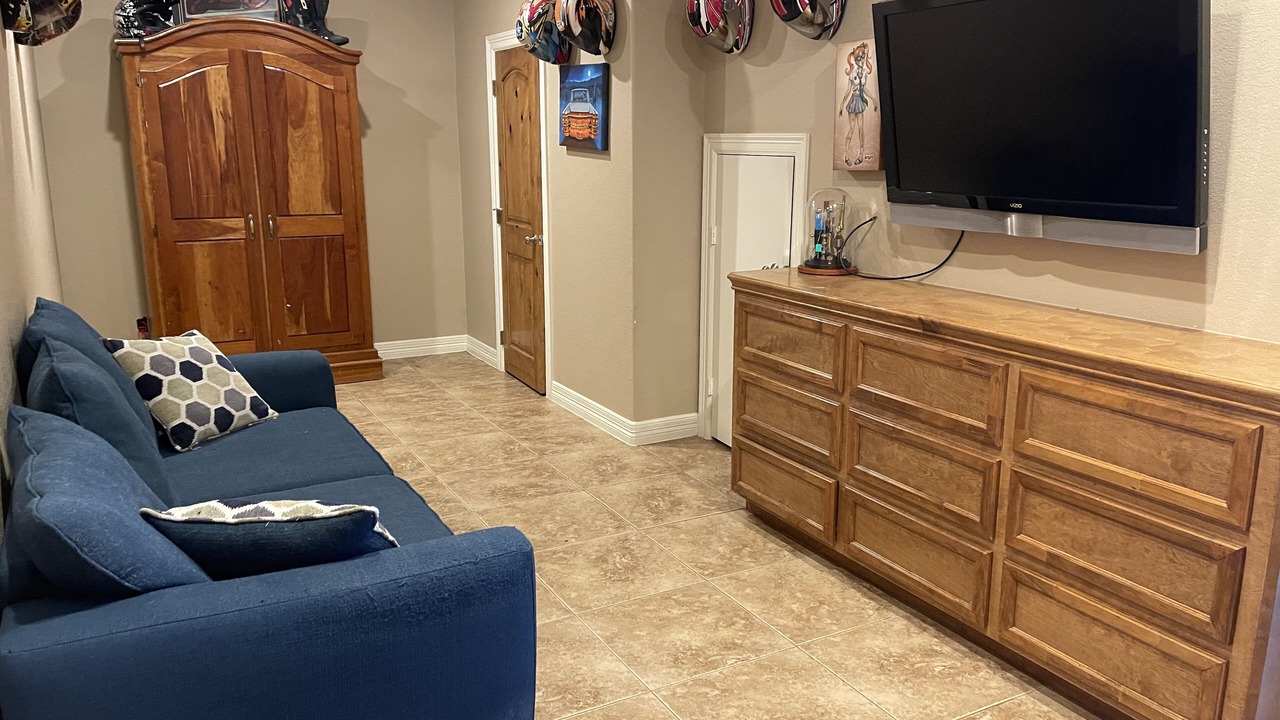 Photo of Livingroom in Beach City