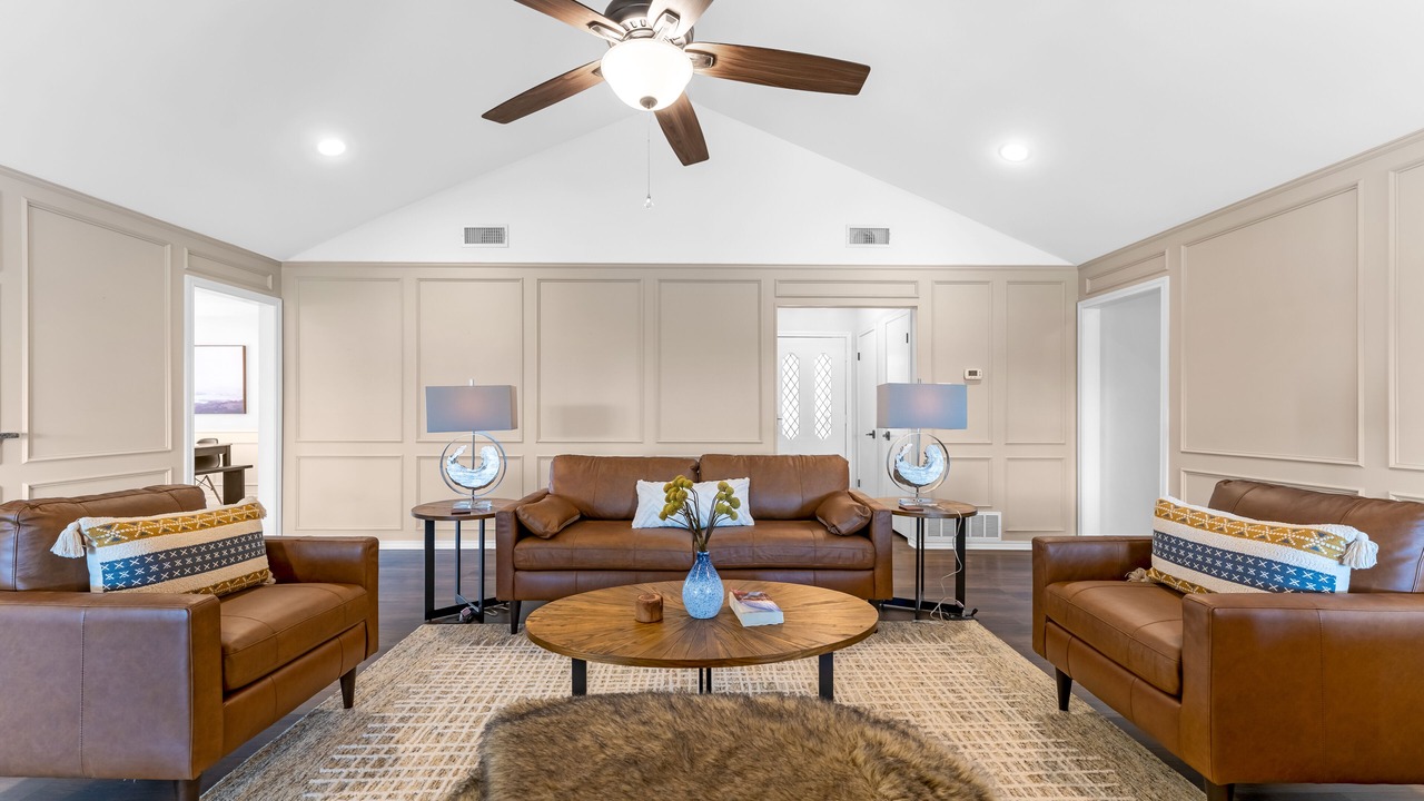 Photo of Livingroom in North Richland Hills