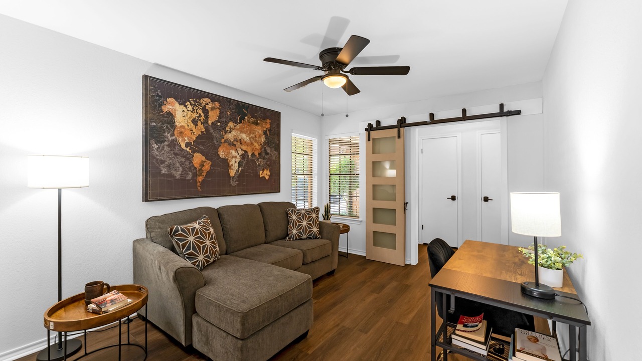 Photo of Livingroom in North Richland Hills