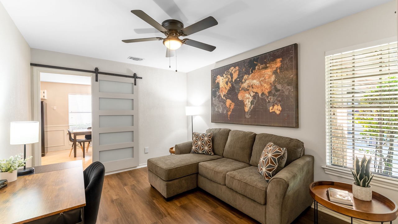 Photo of Livingroom in North Richland Hills