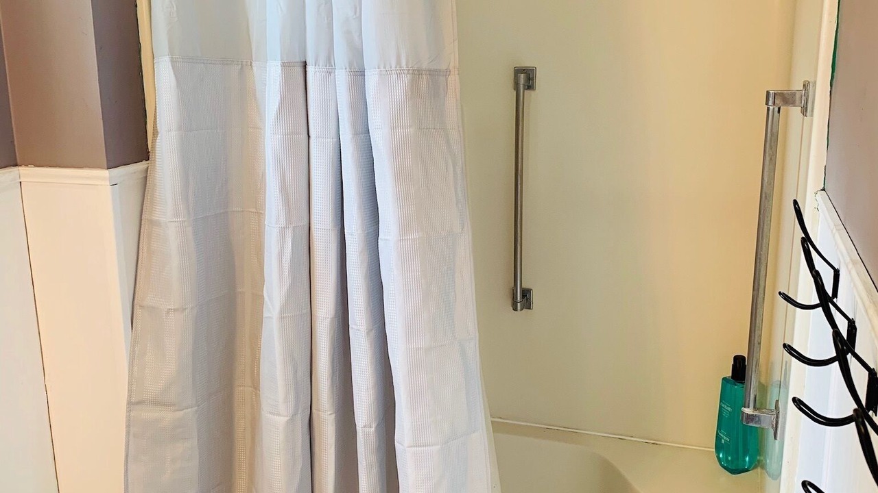 Photo of Bathroom in Cunningham