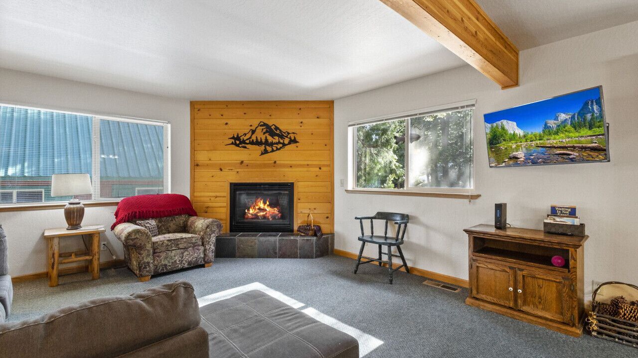 Photo of Livingroom in Strawberry