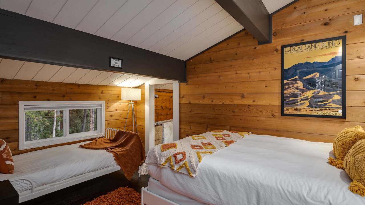 Photo of Bedroom in Lakeshore