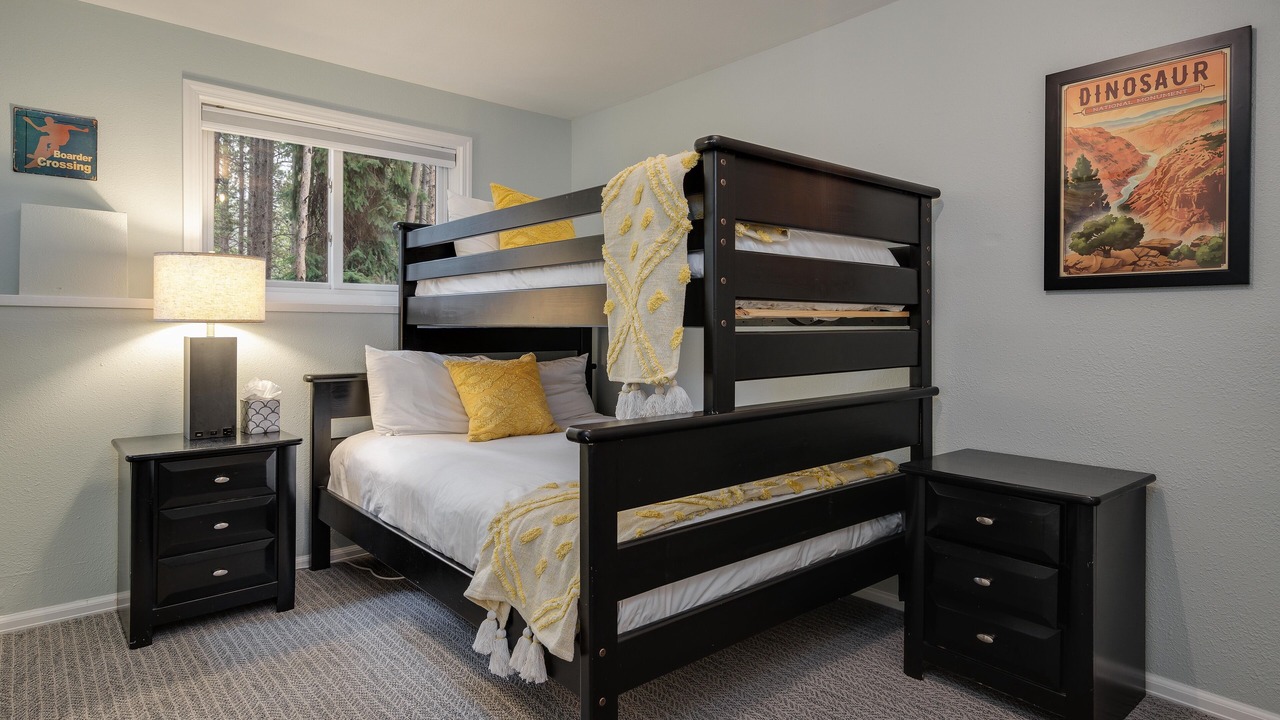 Photo of Bedroom in Lakeshore