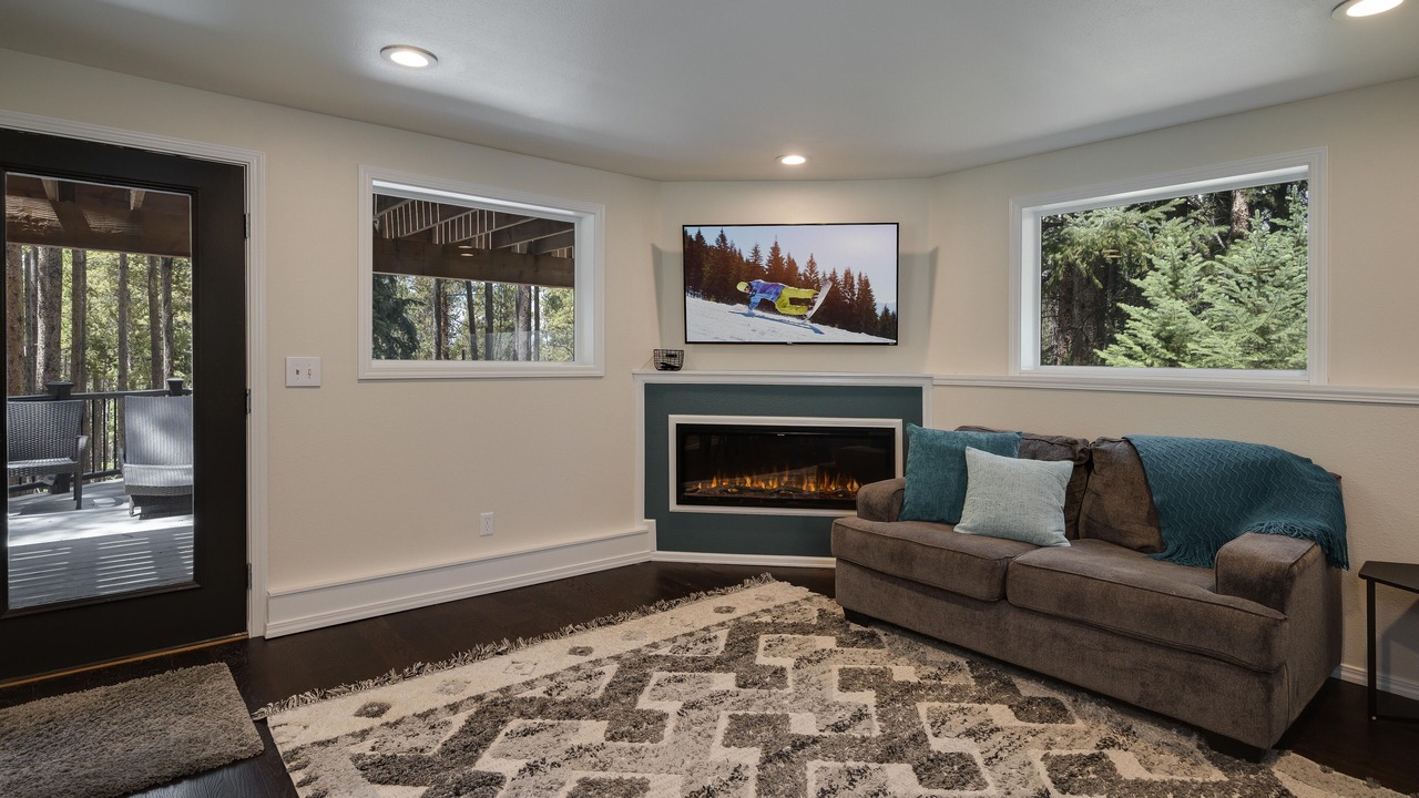 Photo of Bedroom in Lakeshore