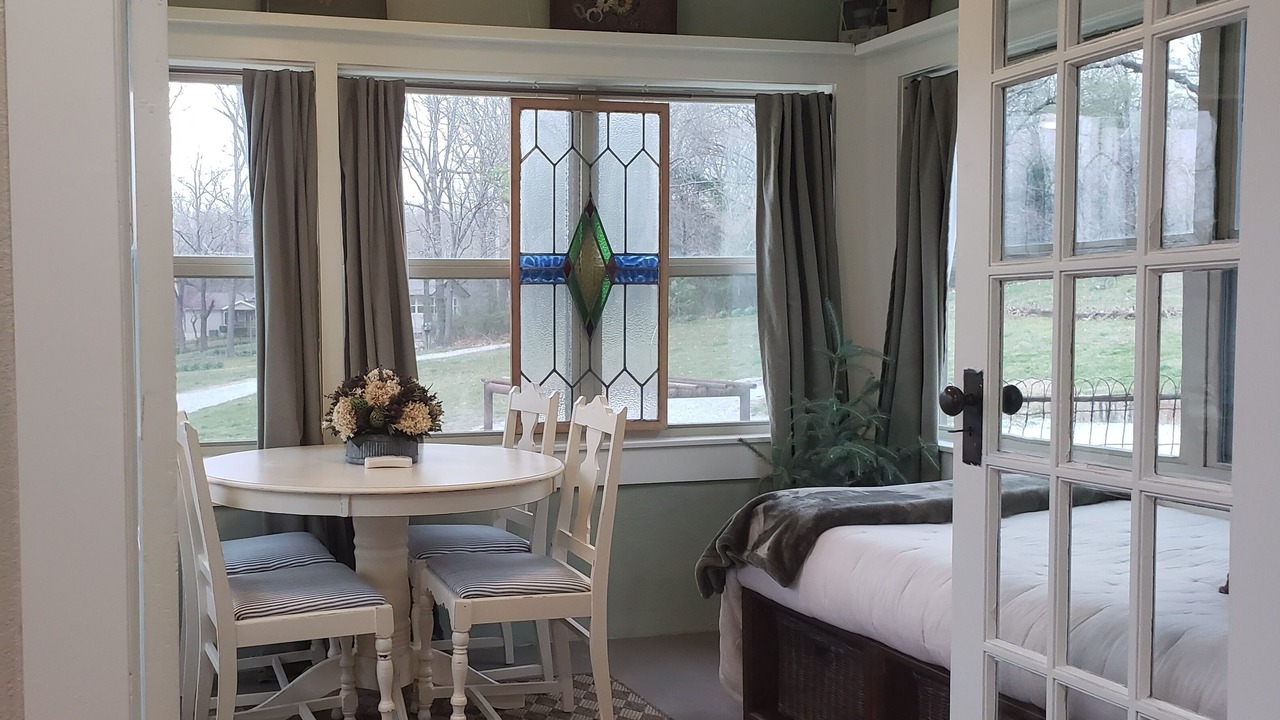 Photo of Bedroom in Grove