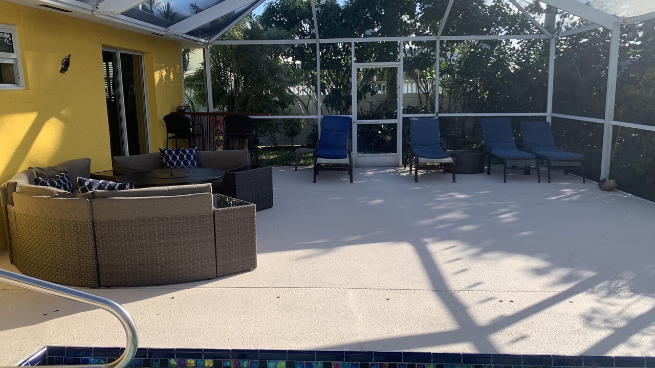 Photo of Outdoor in Sainte-Croix-Grand-Tonne