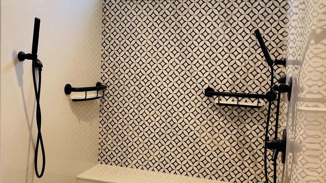 Photo of Bathroom in Emerald Isle