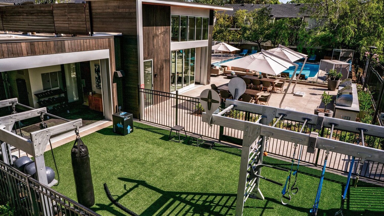 Photo of Outdoor in Sharon Heights