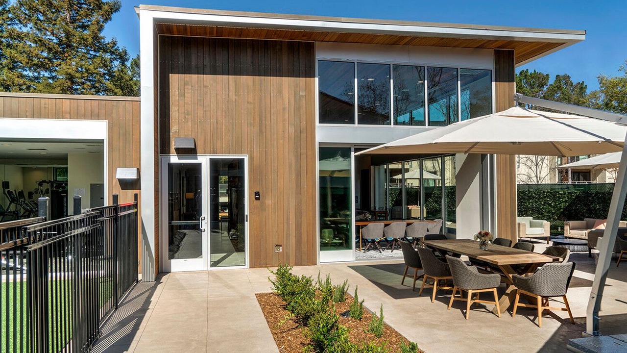 Photo of Outdoor in Sharon Heights