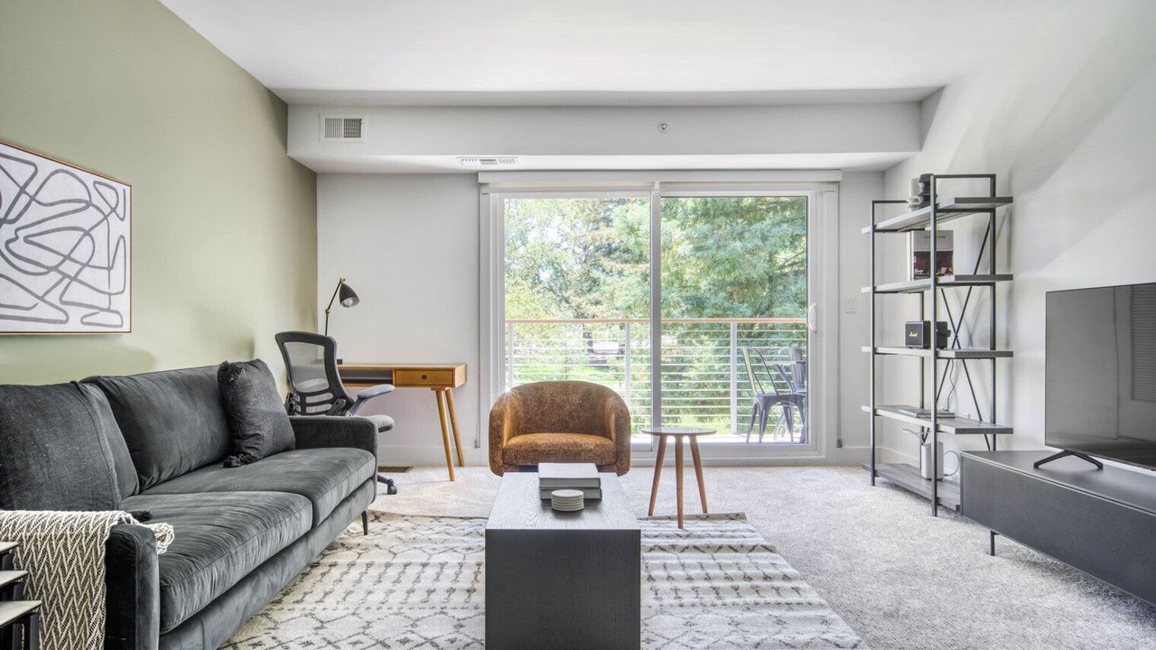 Photo of Livingroom in Sharon Heights