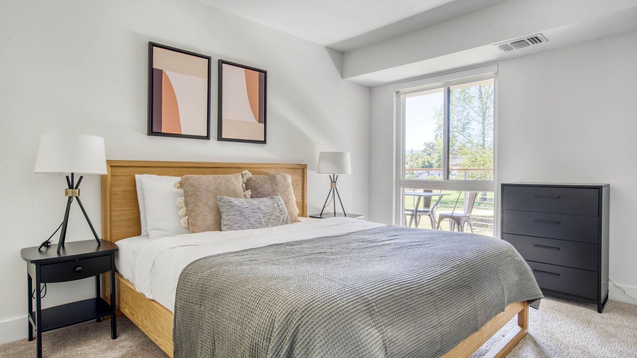 Photo of Bedroom in Sharon Heights