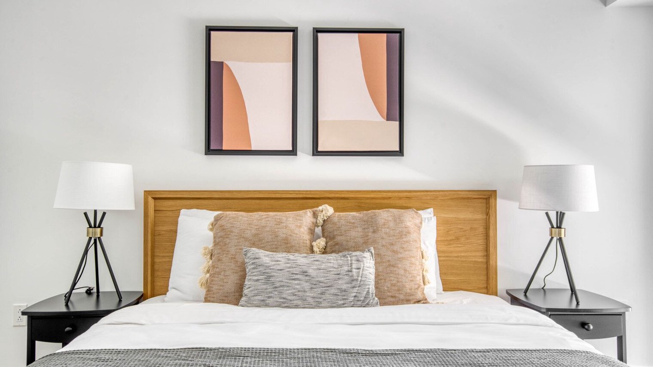 Photo of Bedroom in Sharon Heights