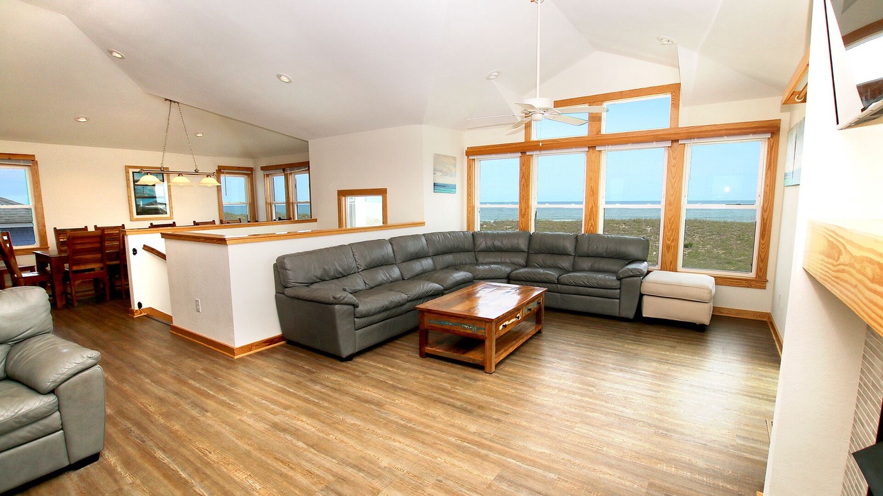 Photo of Livingroom in Waves