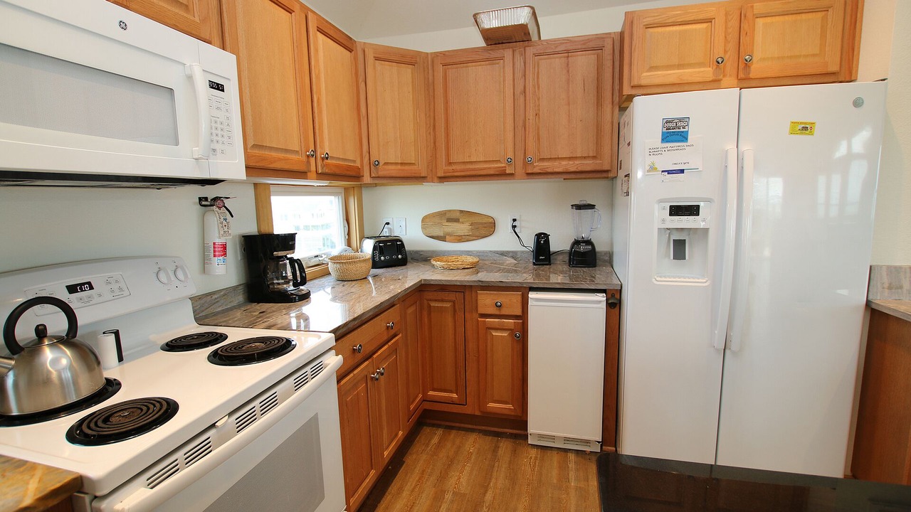 Photo of Kitchen in Waves