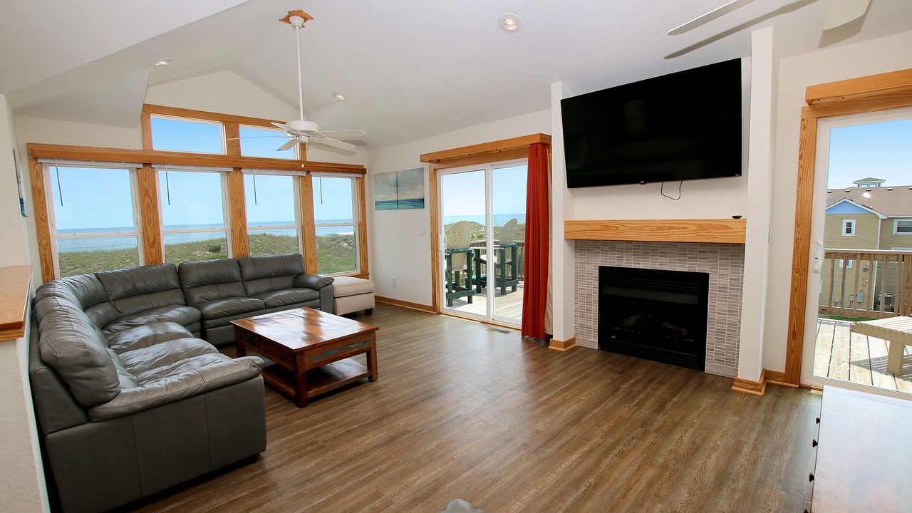 Photo of Livingroom in Waves