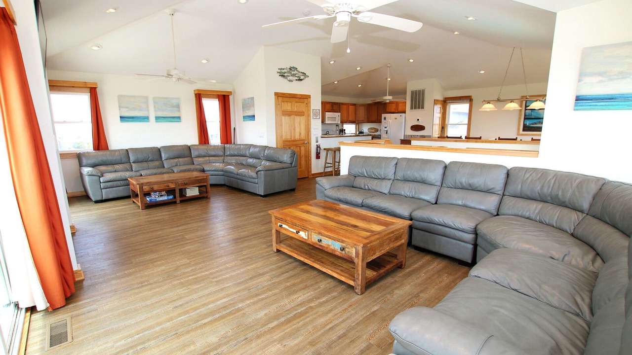 Photo of Livingroom in Waves