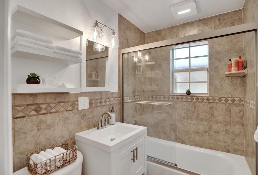 Photo of Bathroom in Croissant Park