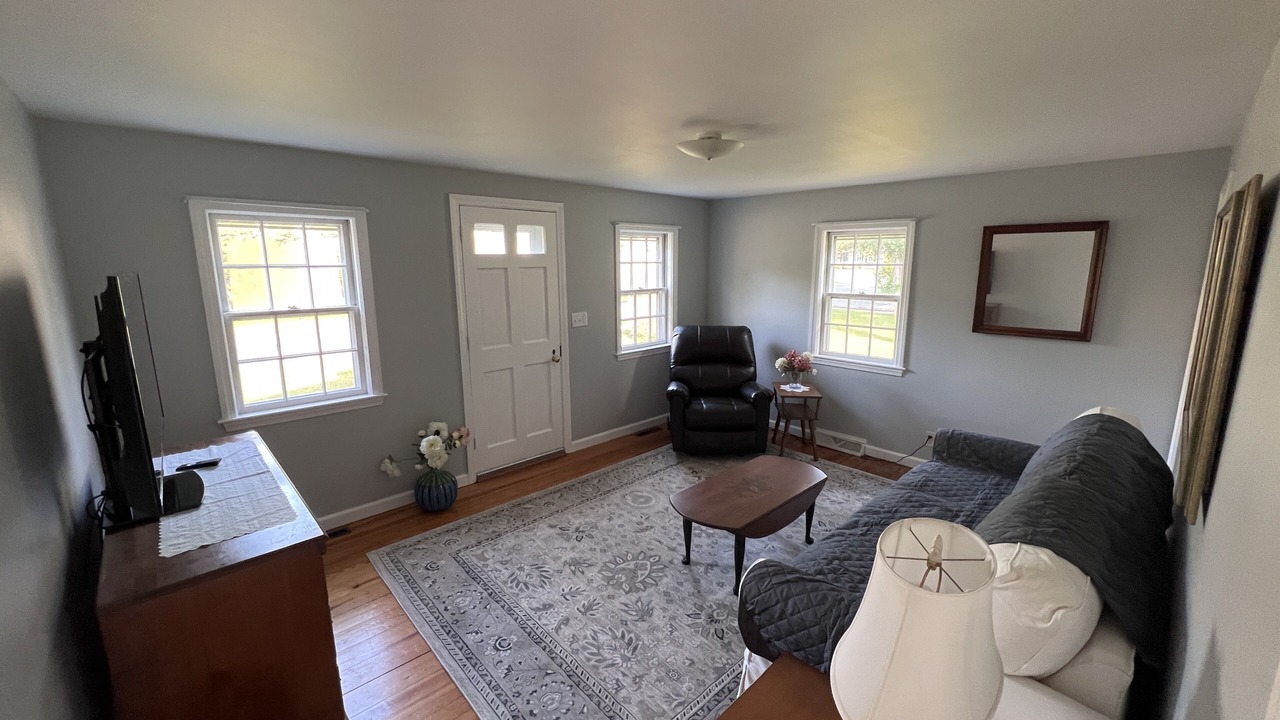 Photo of Livingroom in Bass River