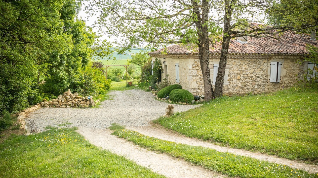 Photo of Outdoor in Touget