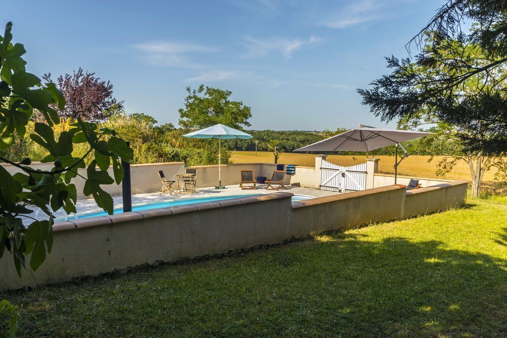 Photo of Outdoor in Touget