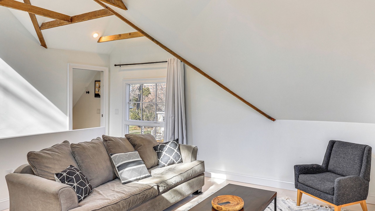 Photo of Livingroom in Glen Ridge