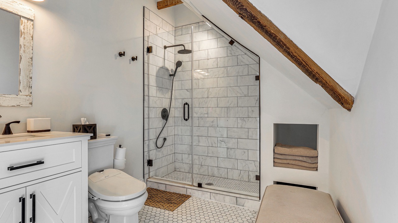 Photo of Bathroom in Glen Ridge