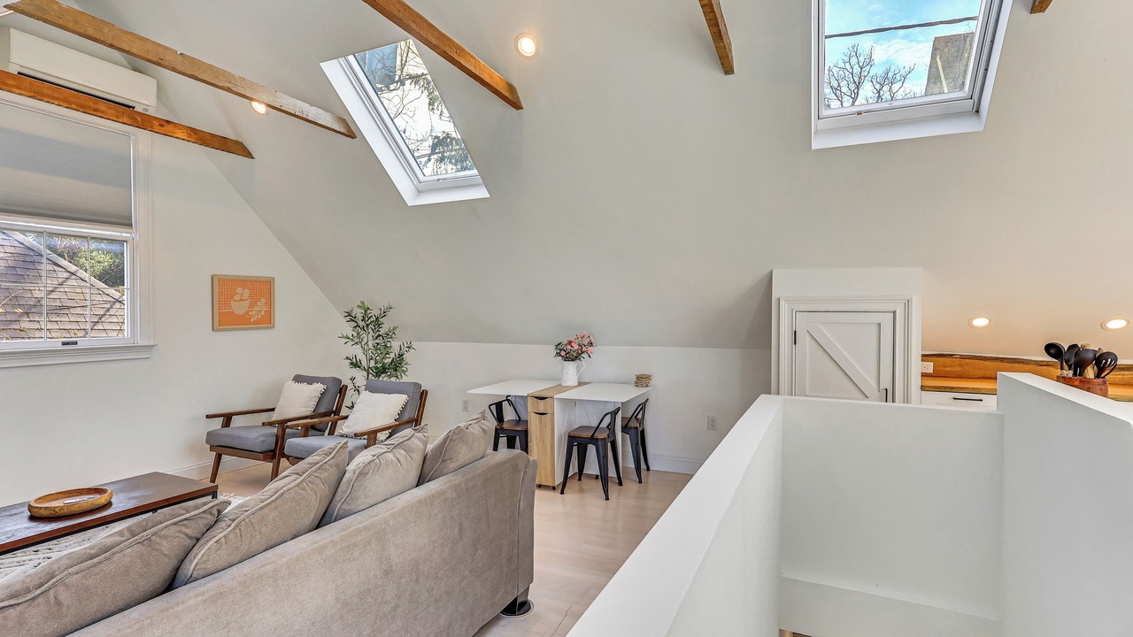Photo of Livingroom in Glen Ridge