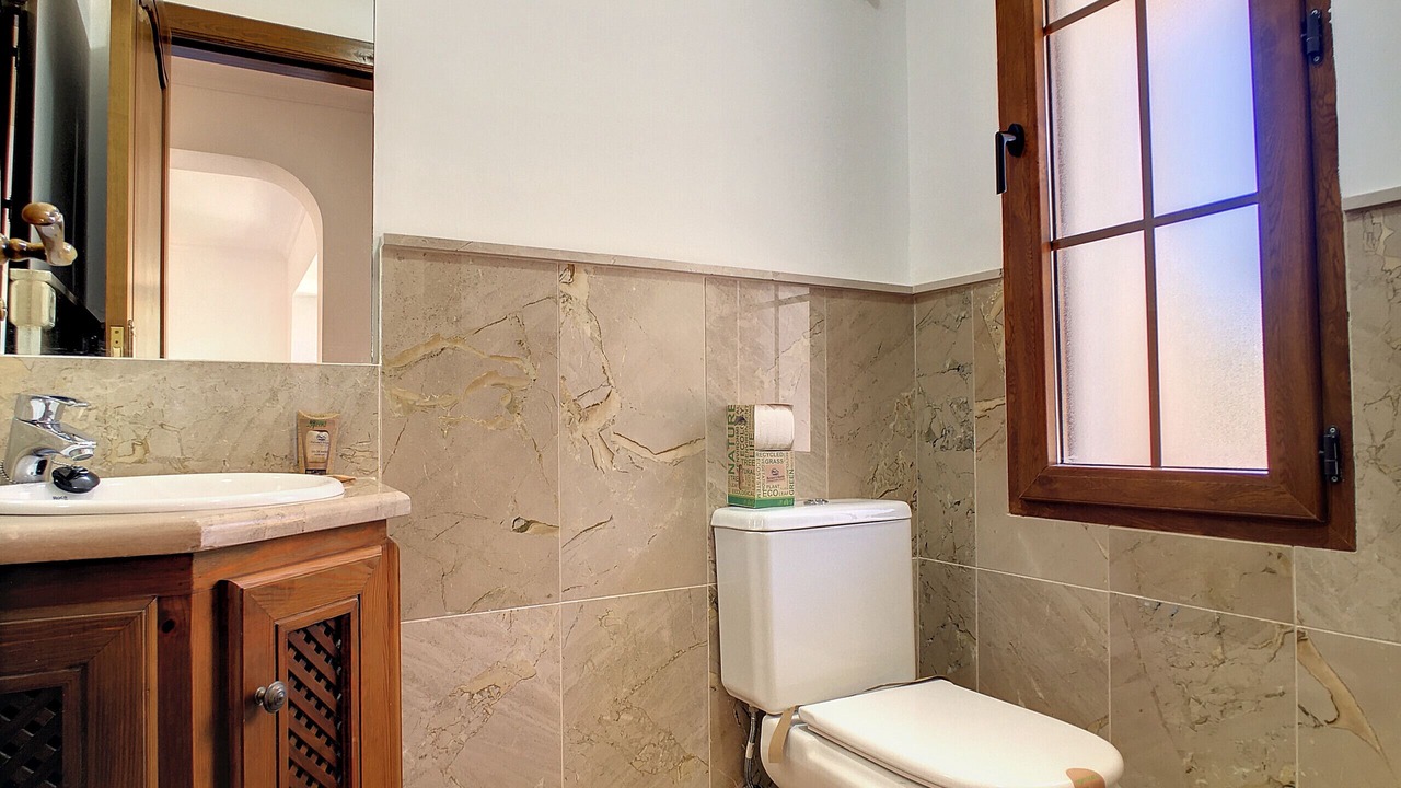 Photo of Bathroom in El Beal