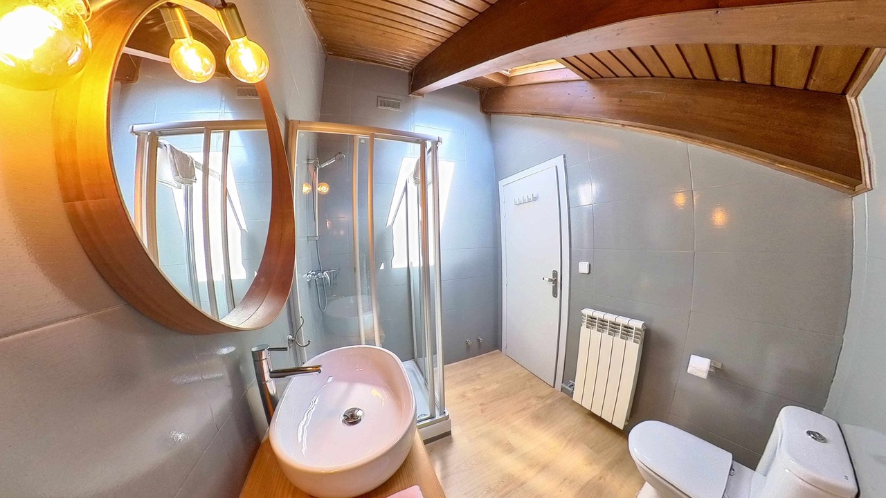 Photo of Bathroom in Escarrilla