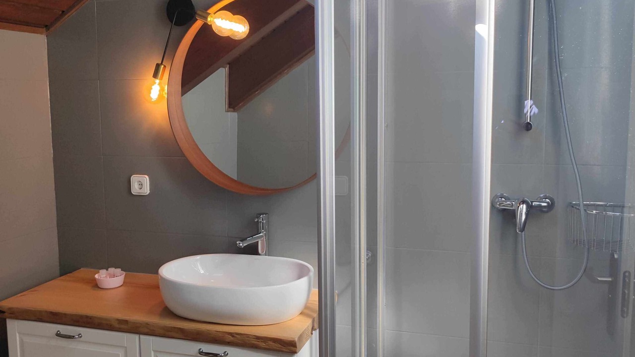 Photo of Bathroom in Escarrilla