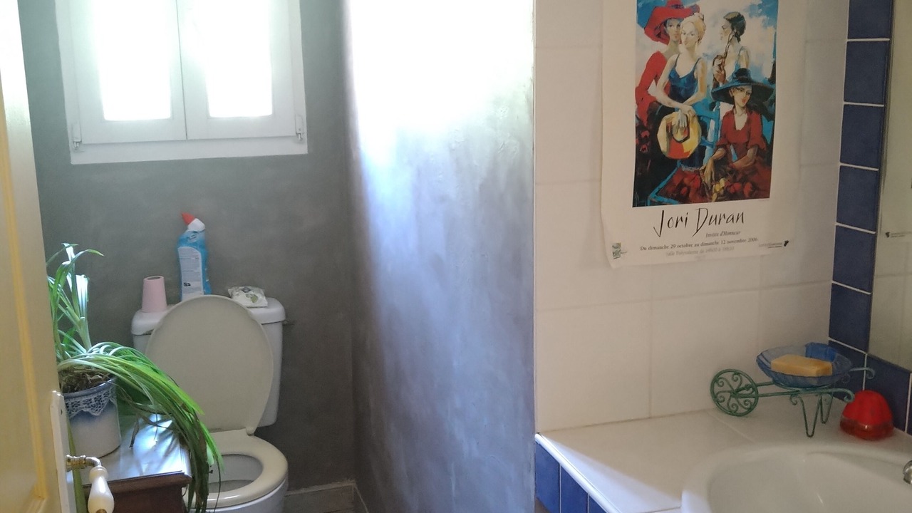 Photo of Bathroom in Montcabrier