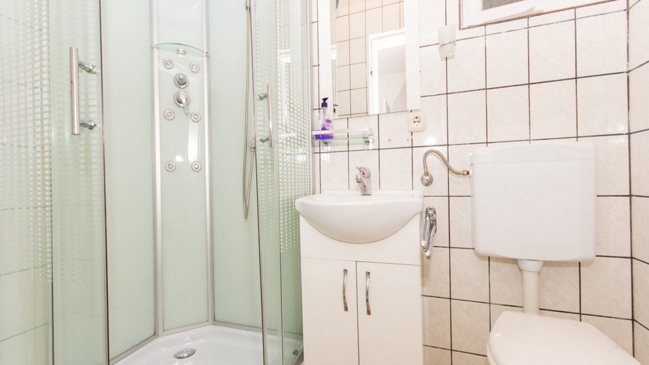 Photo of Bathroom in Okrug Gornji